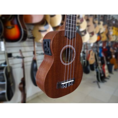 UKELELE SOPRANO ELECTROACUSTICO FREEMAN